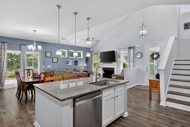 2572 Kingsfield Street, Mount Pleasant, SC 29466