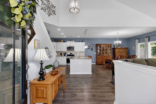 2572 Kingsfield Street, Mount Pleasant, SC 29466