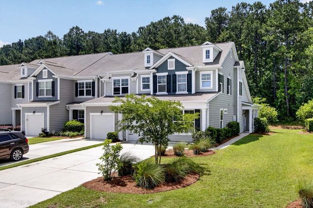 2572 Kingsfield Street, Mount Pleasant, SC 29466
