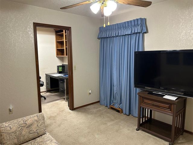 901 W Park Lane, Kingfisher, OK 73750