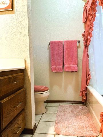 901 W Park Lane, Kingfisher, OK 73750