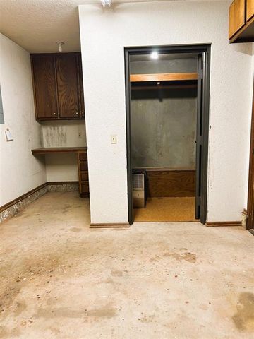 901 W Park Lane, Kingfisher, OK 73750