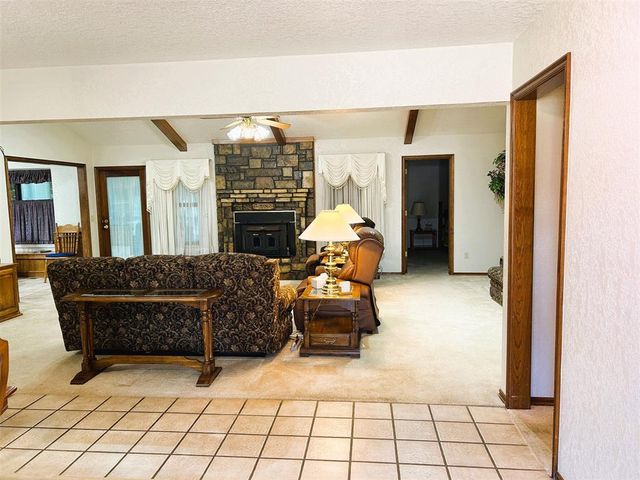 901 W Park Lane, Kingfisher, OK 73750