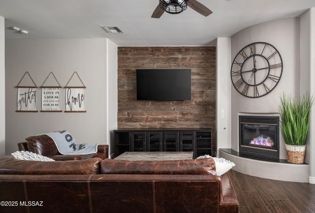 11880 N Thornbush Drive, Oro Valley, AZ 85737