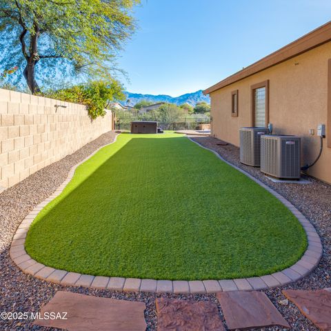 11880 N Thornbush Drive, Oro Valley, AZ 85737