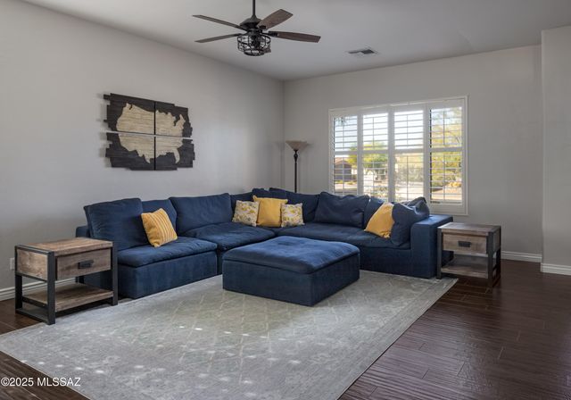 11880 N Thornbush Drive, Oro Valley, AZ 85737