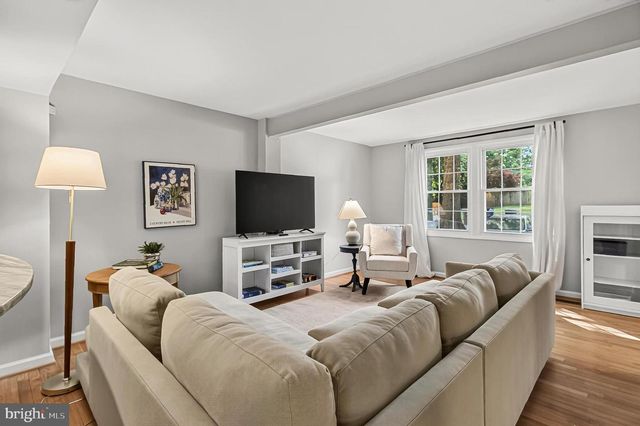 2814 RAYMOND CT, Falls Church, VA 22042
