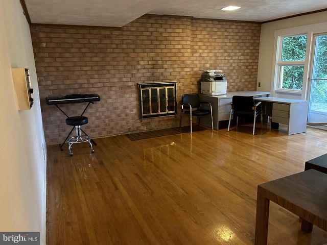 2735 S GROVE ST, Arlington, VA 22202