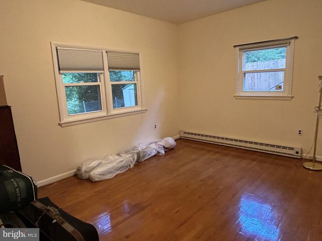 2735 S GROVE ST, Arlington, VA 22202