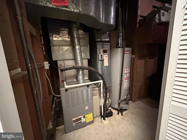 2735 S GROVE ST, Arlington, VA 22202