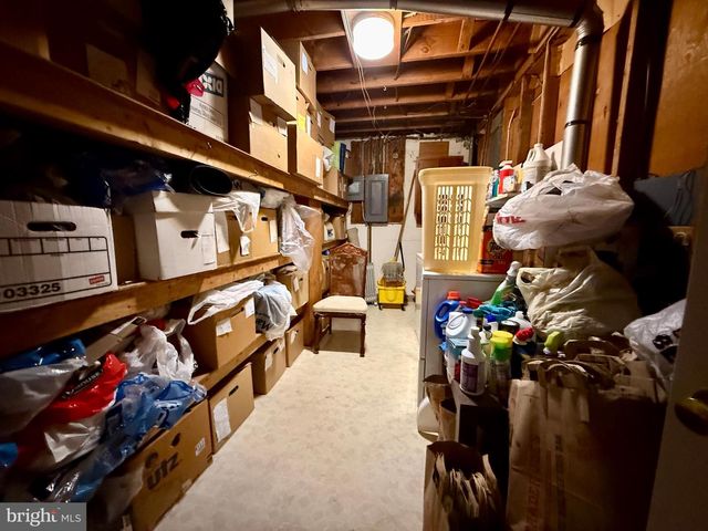 2735 S GROVE ST, Arlington, VA 22202