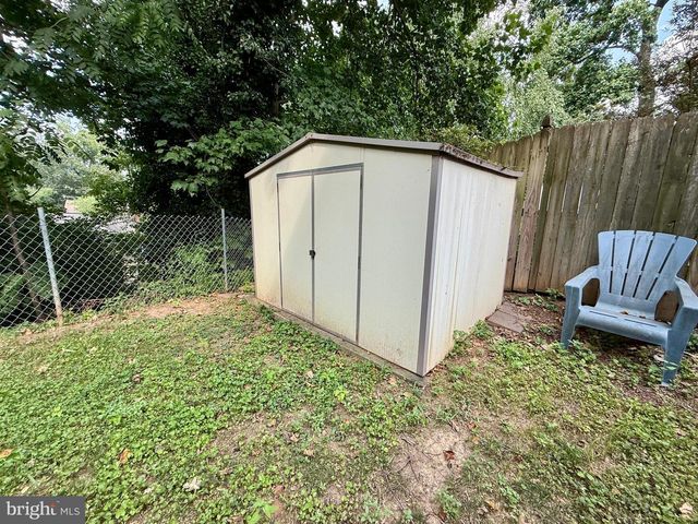 2735 S GROVE ST, Arlington, VA 22202