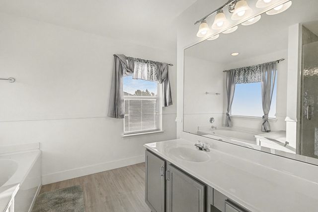 415 Hidden Ridge Drive, Burleson, TX 76028