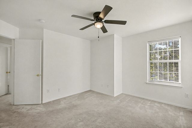 415 Hidden Ridge Drive, Burleson, TX 76028