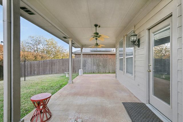 415 Hidden Ridge Drive, Burleson, TX 76028
