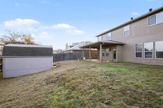 415 Hidden Ridge Drive, Burleson, TX 76028