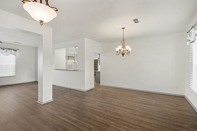 415 Hidden Ridge Drive, Burleson, TX 76028