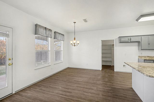 415 Hidden Ridge Drive, Burleson, TX 76028