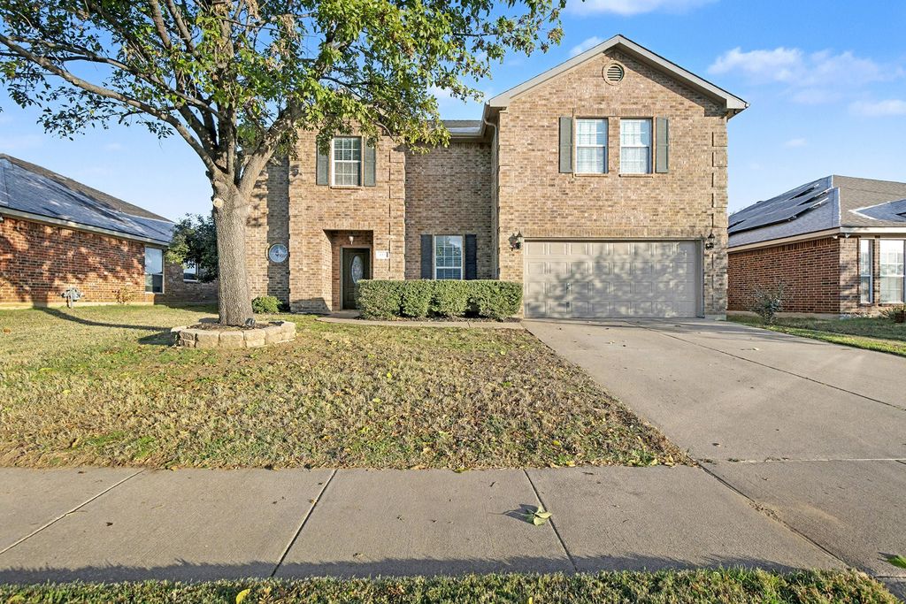 415 Hidden Ridge Drive, Burleson, TX 76028