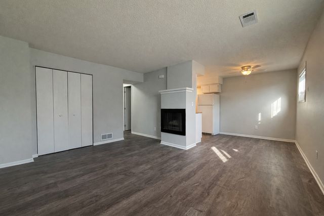 2501 E 50th Street 1, Davenport, IA 52807