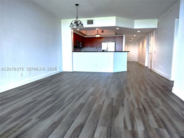 14951 Royal Oaks Ln 1006, North Miami, FL 33181