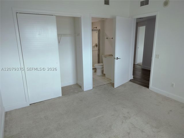 14951 Royal Oaks Ln 1006, North Miami, FL 33181