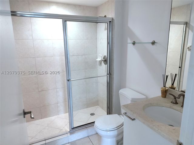 14951 Royal Oaks Ln 1006, North Miami, FL 33181