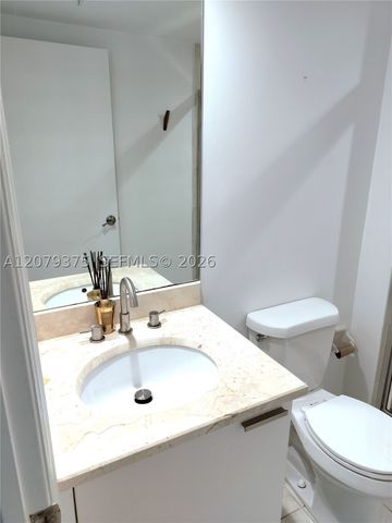 14951 Royal Oaks Ln 1006, North Miami, FL 33181