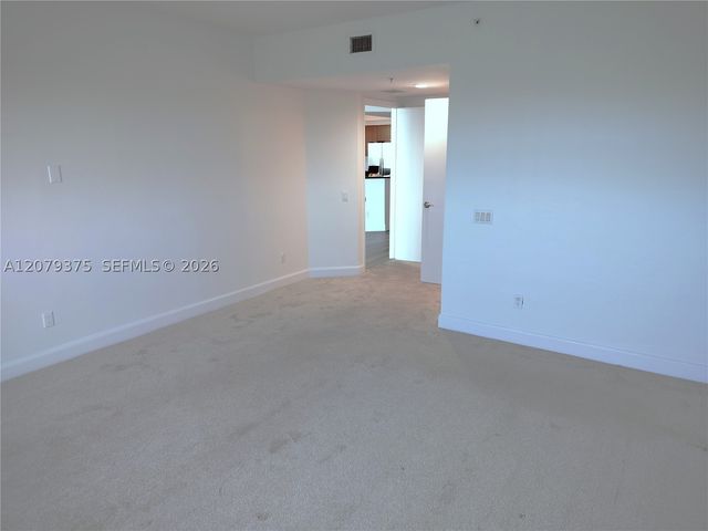 14951 Royal Oaks Ln 1006, North Miami, FL 33181