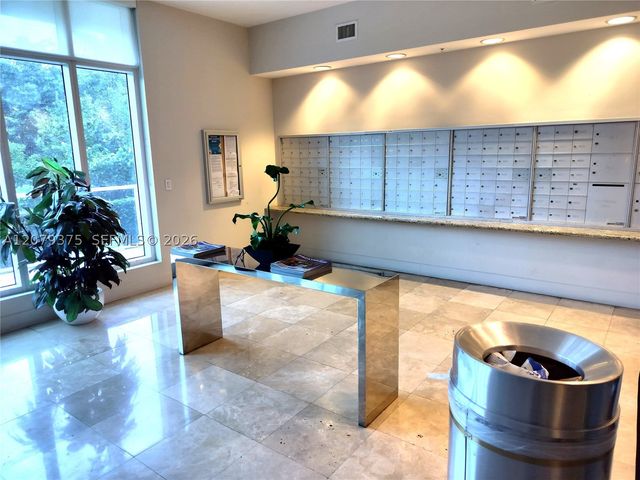 14951 Royal Oaks Ln 1006, North Miami, FL 33181