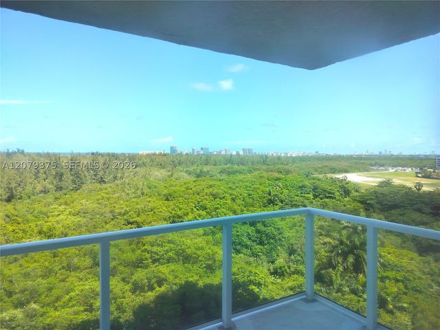 14951 Royal Oaks Ln 1006, North Miami, FL 33181