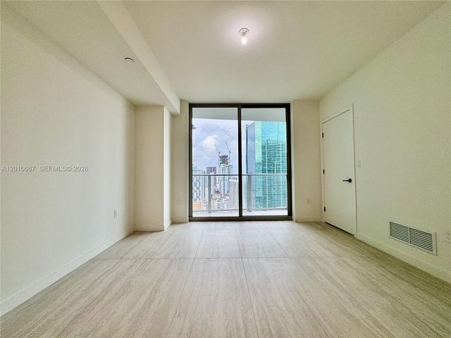 77 SE 5th St 4002, Miami, FL 33131