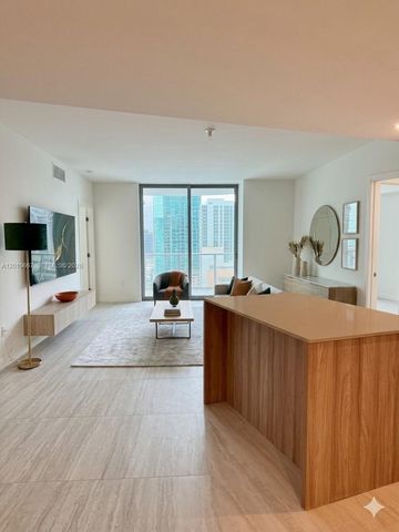 77 SE 5th St 4002, Miami, FL 33131