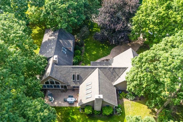 39 Wiltshire Drive, Lincolnshire, IL 60069