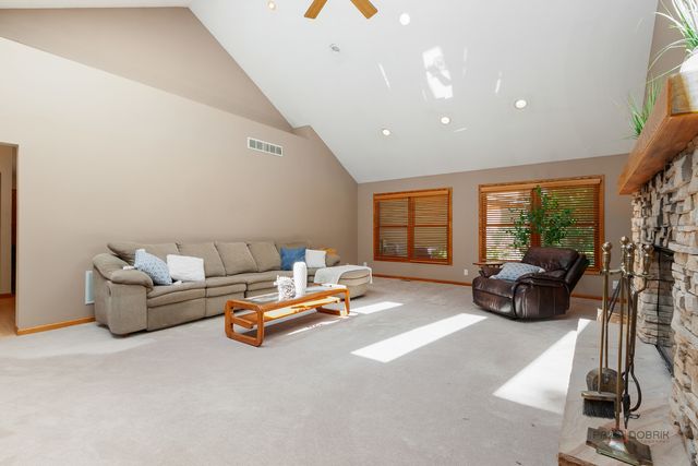 39 Wiltshire Drive, Lincolnshire, IL 60069