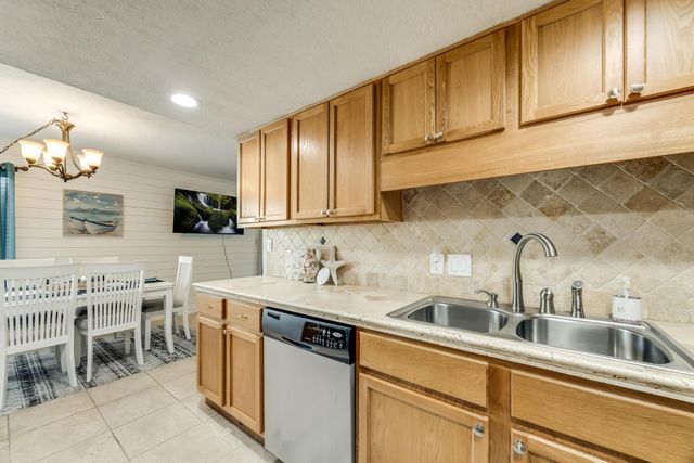 308 SW Miracle Strip Parkway, UNIT 32A, Fort Walton Beach, FL 32548