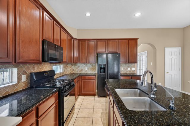 138 Zephyr Bend Place, The Woodlands, TX 77381
