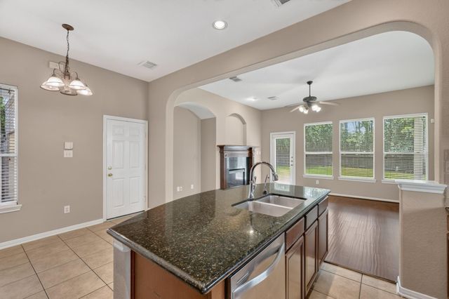 138 Zephyr Bend Place, The Woodlands, TX 77381