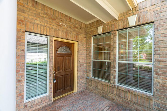 138 Zephyr Bend Place, The Woodlands, TX 77381