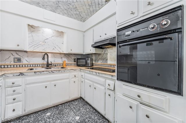 323 Beaumont Street, Las Vegas, NV 89106