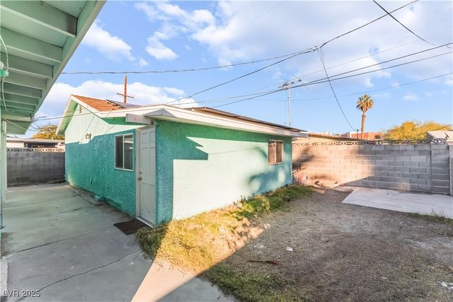 323 Beaumont Street, Las Vegas, NV 89106