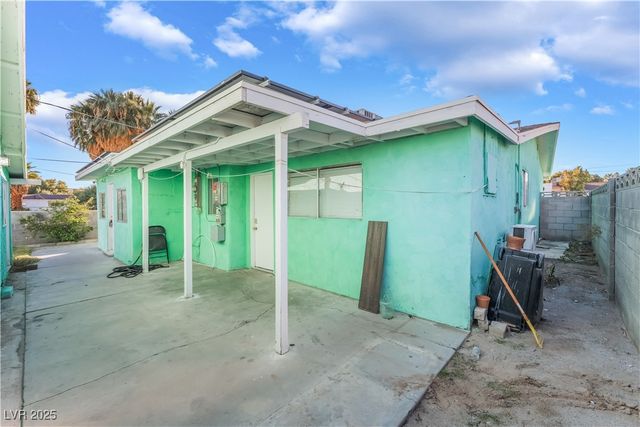 323 Beaumont Street, Las Vegas, NV 89106