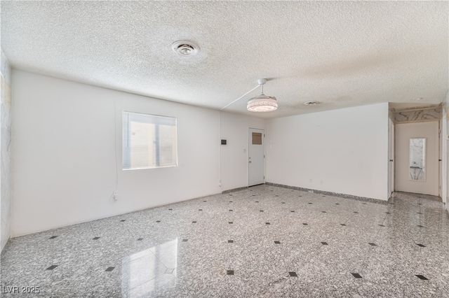 323 Beaumont Street, Las Vegas, NV 89106