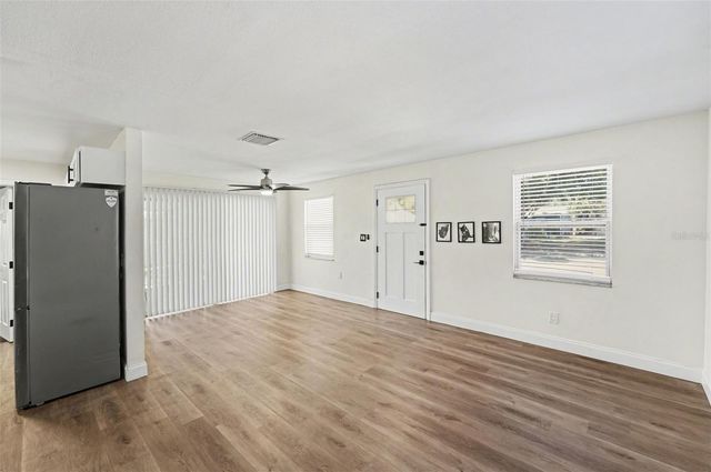 9346 89TH AVE, Seminole, FL 33777