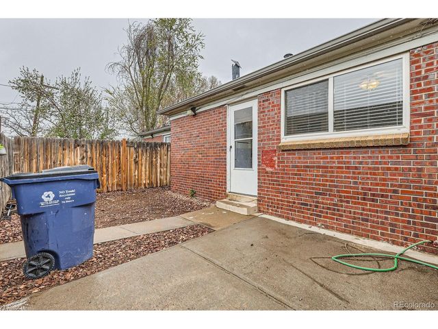 1525 Xenia St, Denver, CO 80220