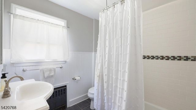 24 Greaves Pl, Cranford Twp., NJ 07016