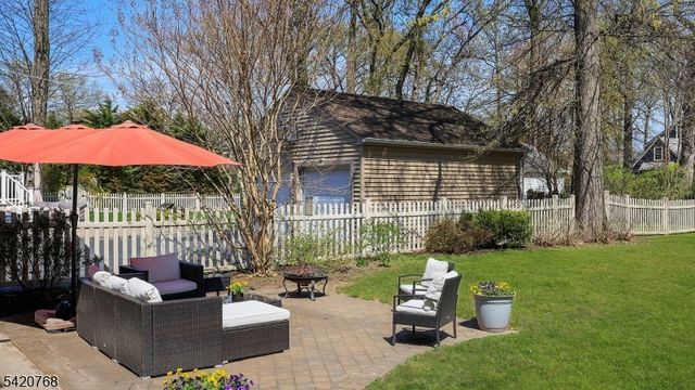 24 Greaves Pl, Cranford Twp., NJ 07016