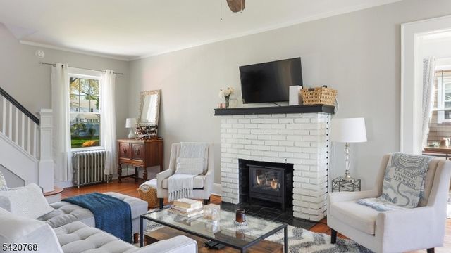 24 Greaves Pl, Cranford Twp., NJ 07016