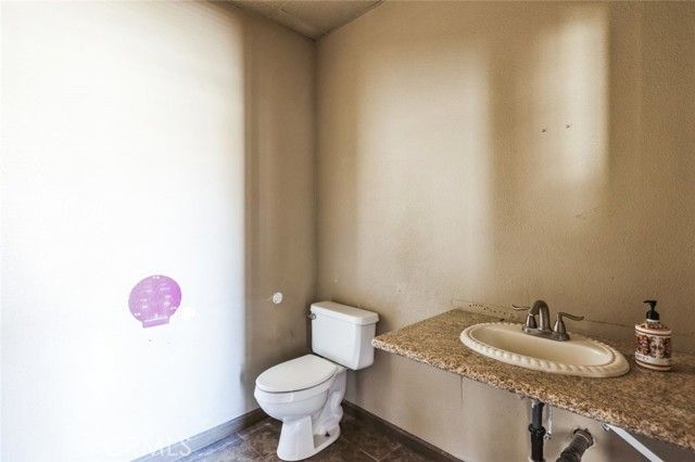 28401 Date Palm Drive, Cathedral City, CA 92234