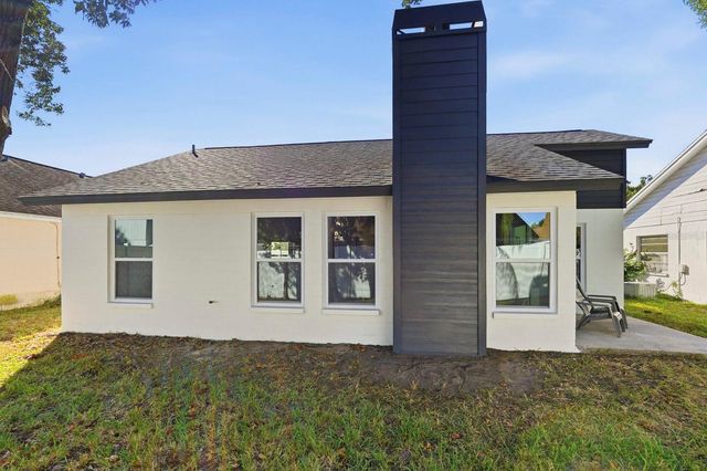 12717 DUNHILL DRIVE, Tampa, FL 33624